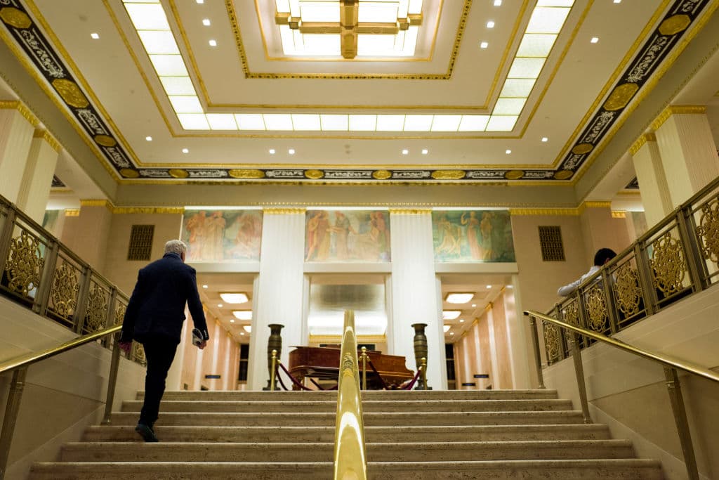 En el aspecto culinario, el chef Michael Anthony supervisará Lex Yard, un restaurante americano de dos pisos que promete convertirse en un nuevo destino gastronómico en Manhattan.