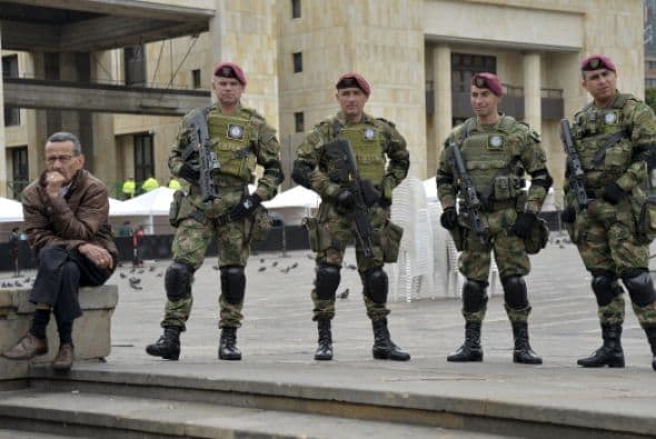 Según Pinzón, la tranquilidad que reinó en las elecciones legislativas del pasado 9 de marzo y en la primera vuelta presidencial del 25 de mayo se repite hoy en el país.