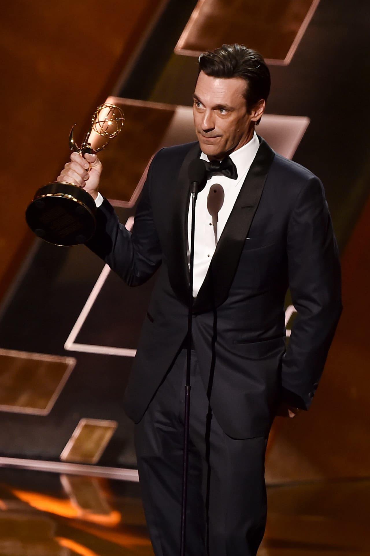 Jon Hamm ganó como Mejor actor de serie dramática por su famoso papel de Don Draper en 'Mad Men'.