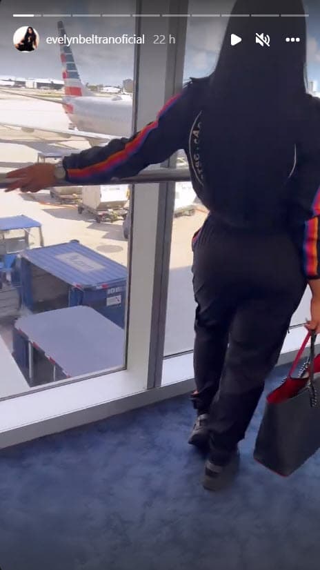 La mañana del 24 de febrero Evelyn Beltrán compartió un breve video en su perfil donde se aprecia que estaba en un aeropuerto a punto de abordar un avión.
<br>