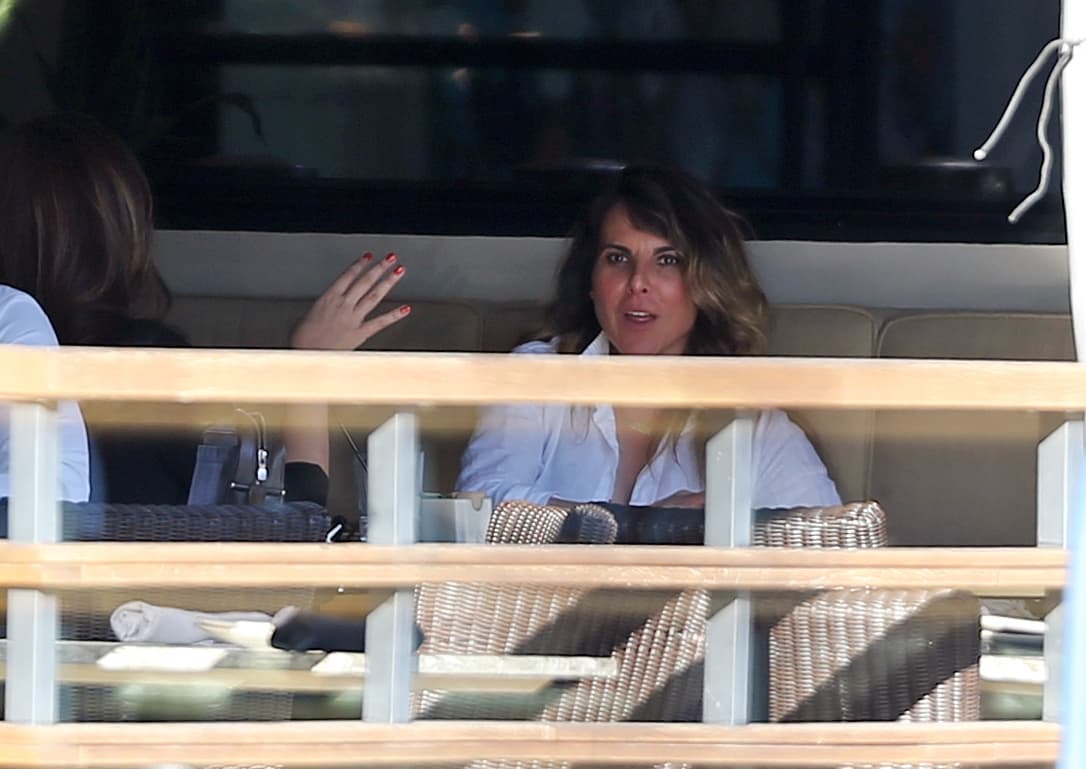 Se le vio despreocupada, feliz y muy platicadora.