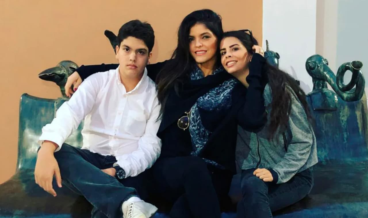 Ana Bárbara estuvo casada con 'El Pirru' (2006 - 2010), de ahí surgió el amor que siente por Paula y José Emilio, hijos de la actriz Mariana Levy.