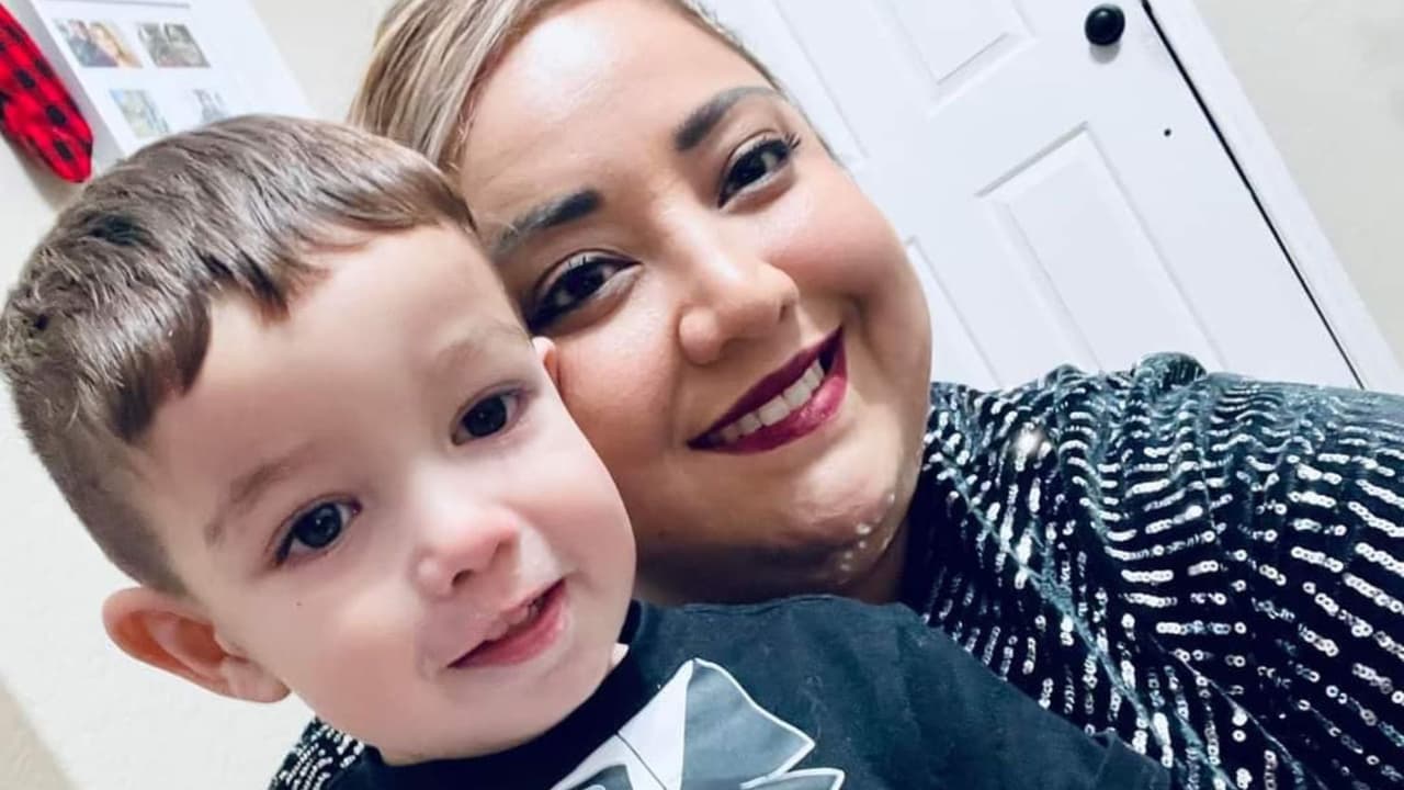 El vehículo de la madre fue encontrado abandonado la noche del lunes 18 de marzo, pero este 19 encontraron dos cuerpos que se cree podrían ser de ambos, Kaiden Kriger y su mamá Savannah. Las autoridades comentaron que este caso se investiga como un posible homicidio-suicidio.