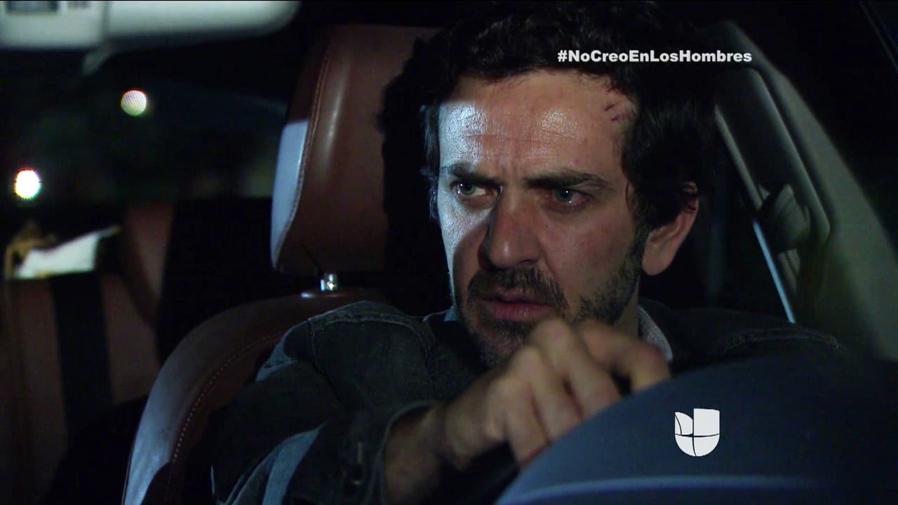 Y ni pongas esa cara, tú eres un descarado que está engañando a Ivana y a María Dolores.