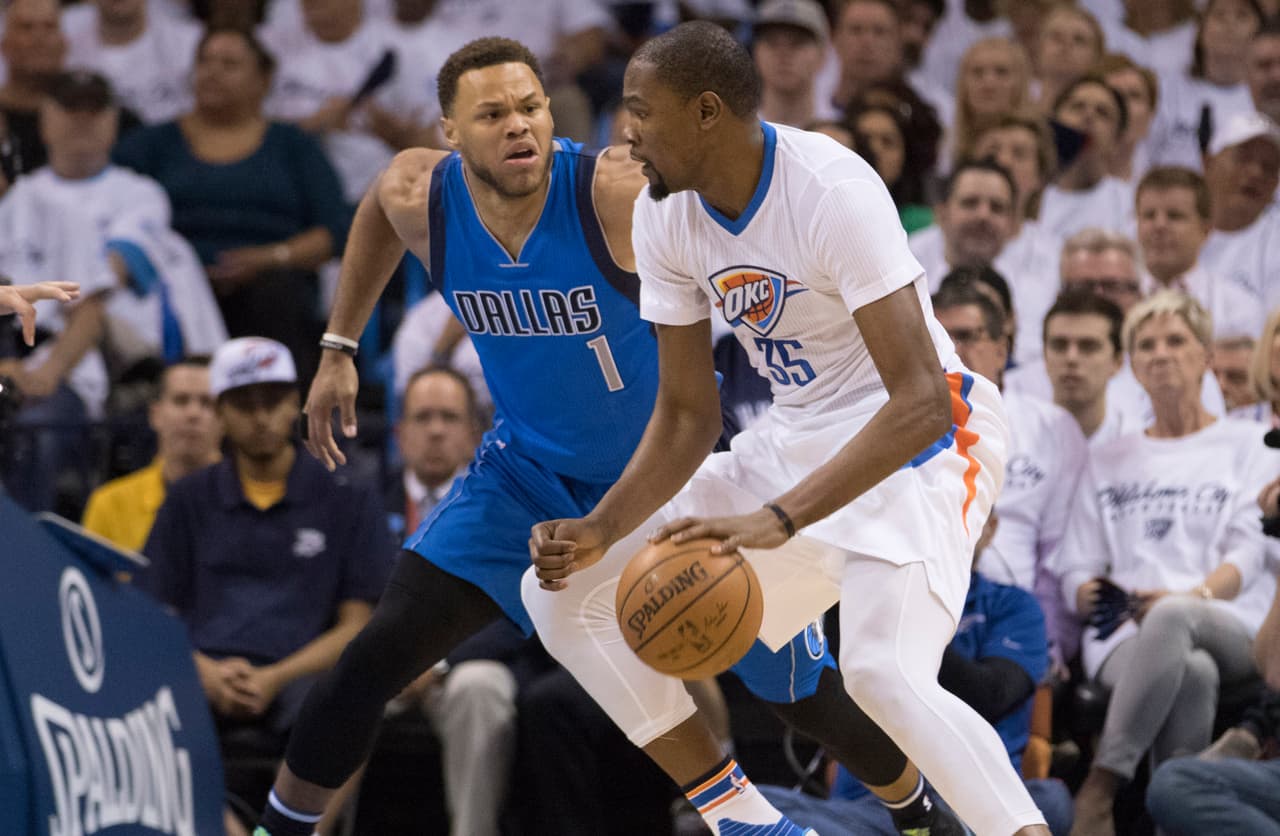 Dallas le arrebató el triunfo a Oklahoma en el segundo partido de la serie en play offs