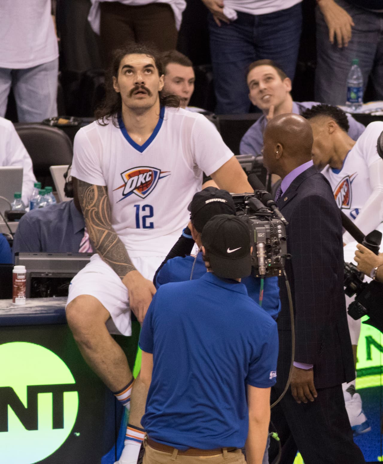 Dallas le arrebató el triunfo a Oklahoma en el segundo partido de la serie en play offs