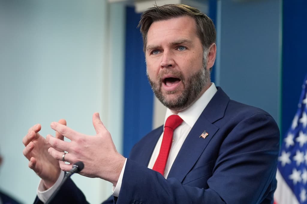 JD Vance pospone viaje a Suiza para mantener conversaciones con Irán