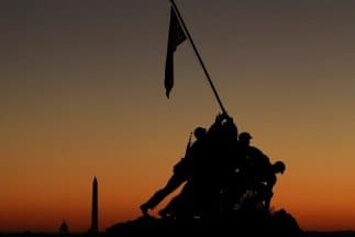 <b>2. Arlington, Virginia</b>
<br>
<br>La ciudad ocupa el primer lugar en la primera en finanzas personales. Aproximadamente el 48% de los residentes de Arlington ganan $100,000 o más (No. 5). Además, los costos de vida representan menos del 35 % del ingreso familiar promedio (No. 6).