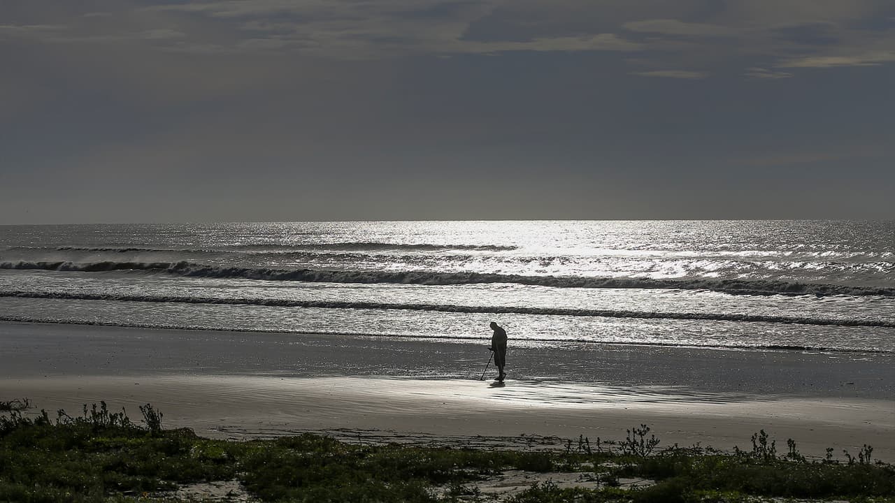 Así lucía el mar horas después de que el 
<a href="https://www.univision.com/temas/huracan-laura">huracán Laura</a> ya no significara una amenaza importante para la isla de Galveston.