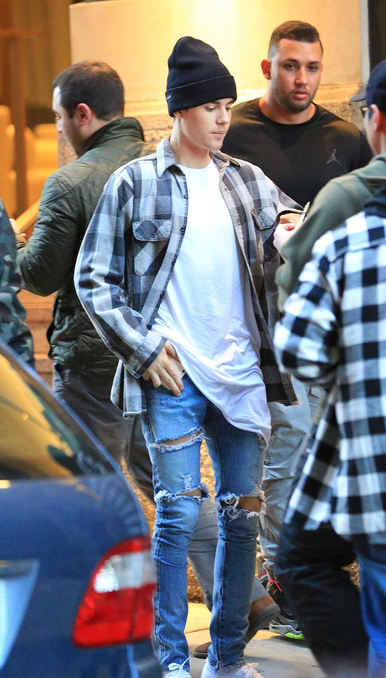 La verdad Bieber tiene el porte para conquistar a donde sea que vaya.