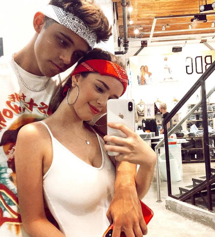 En una publicación que hizo apenas la noche del domingo 19 de abril, se dejó ver con su pareja a través de 
<b><a href="https://www.instagram.com/p/B_MXncWnNoA/" target="_blank">esta foto</a></b>: "El niño con el corazón más hermoso del mundo. Seguro que quien realmente te conoce sabe lo increíble que eres. Te amo con mi vida, cosa". 
<br>