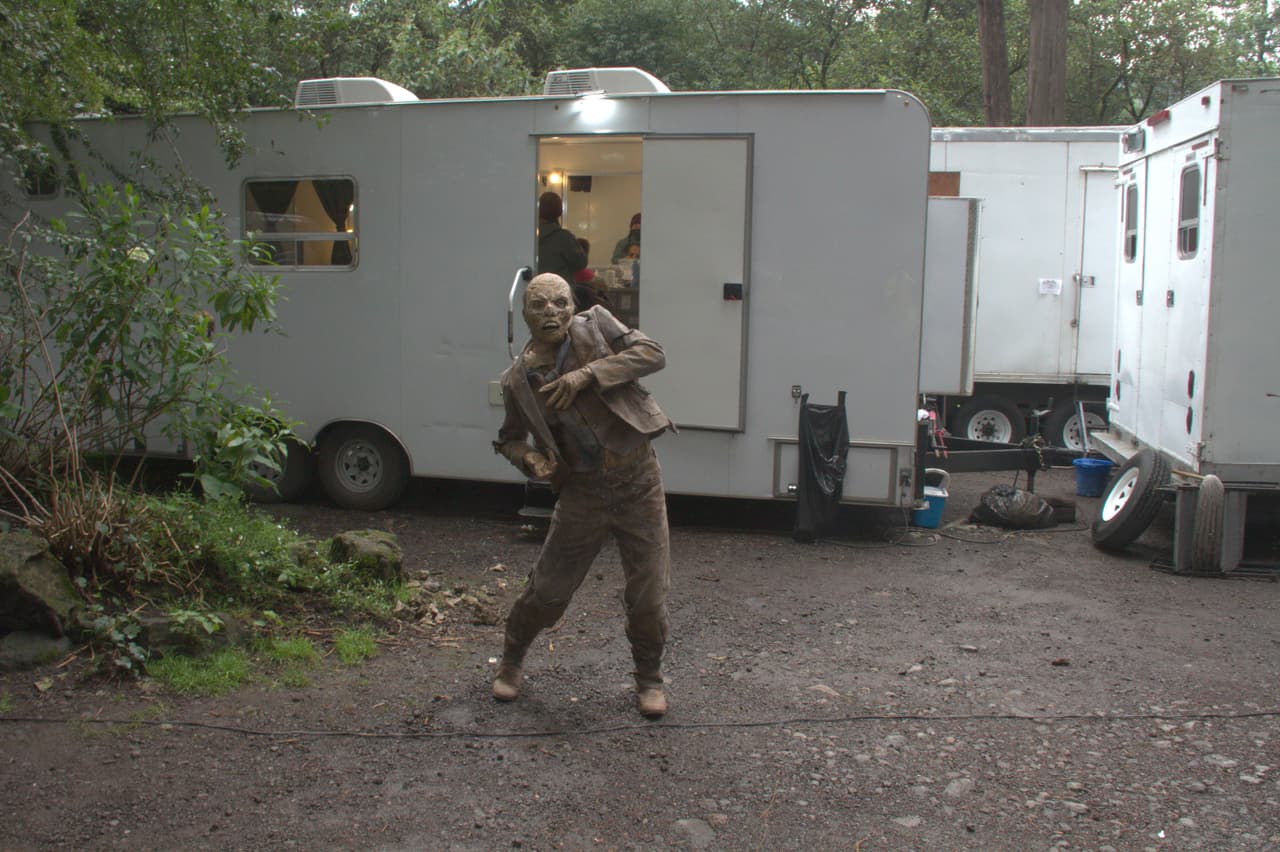 Una vez terminado el maquillaje ¡a practicar los pasos de momia!