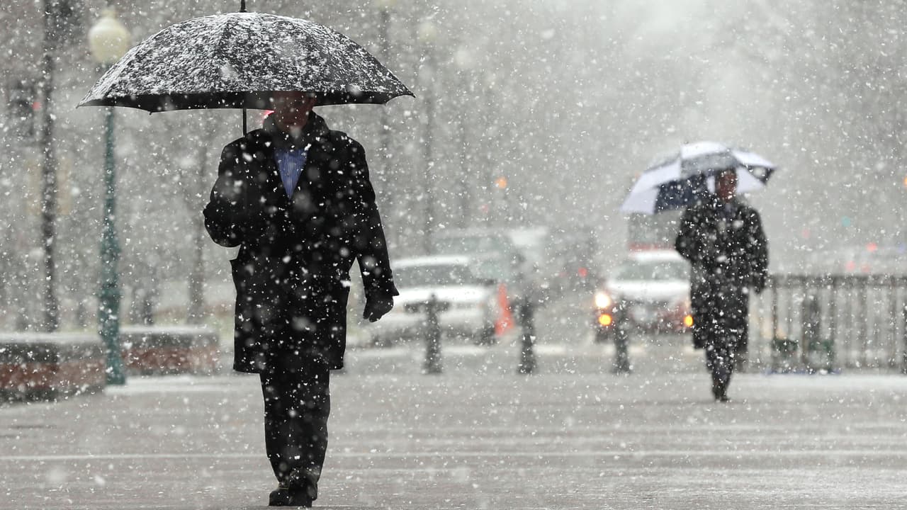 Escuelas del DMV que tendrán cierres o retrasos por tormenta invernal el lunes 23 de febrero