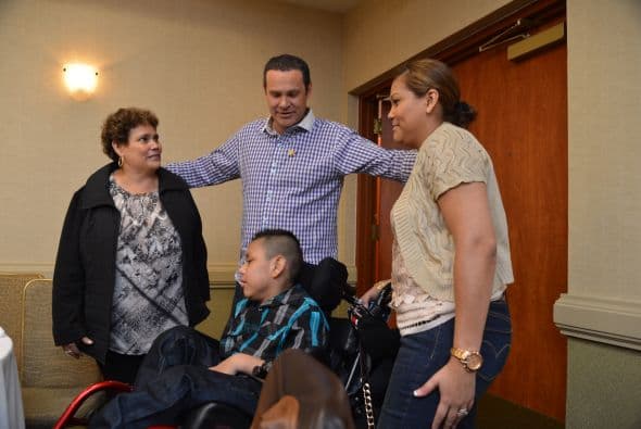 En la Teletón USA, el foco está en las familias enteras. ¡El amor es poderoso!