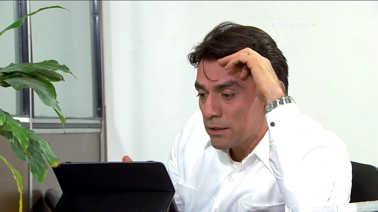 No nos puedes engañar Arturo, no puedes sacar a Julia de tu cabeza.