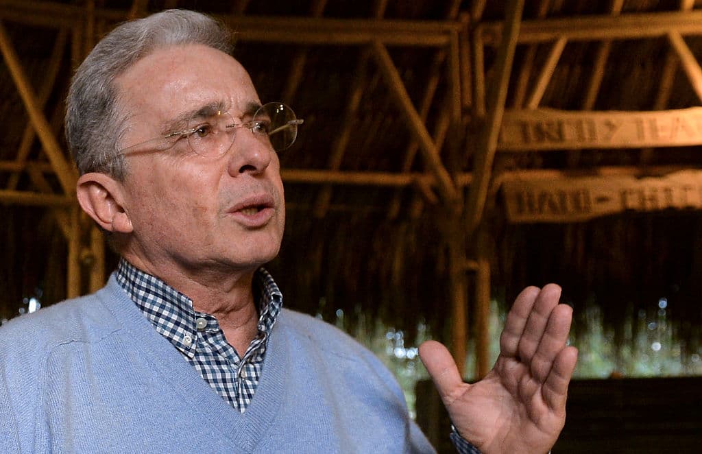 Uribe aboga por un acuerdo nacional por la paz que "no cree riesgos"