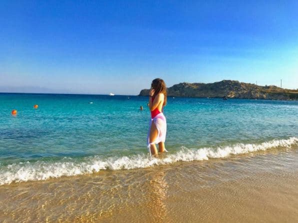 Esta semana, la mayor de las Castro estuvo de vacaciones en Mykonos, una pequeña isla de Grecia perteneciente al archipiélago de las islas Cícladas, localizada en aguas del mar Egeo.