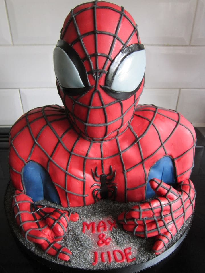 Checa algunos de sus pasteles más increíbles que van desde Mickey Mouse hasta películas como 'El Rey León', 'Los minions', 'Enredados', 'The Avengers' y muchos más.