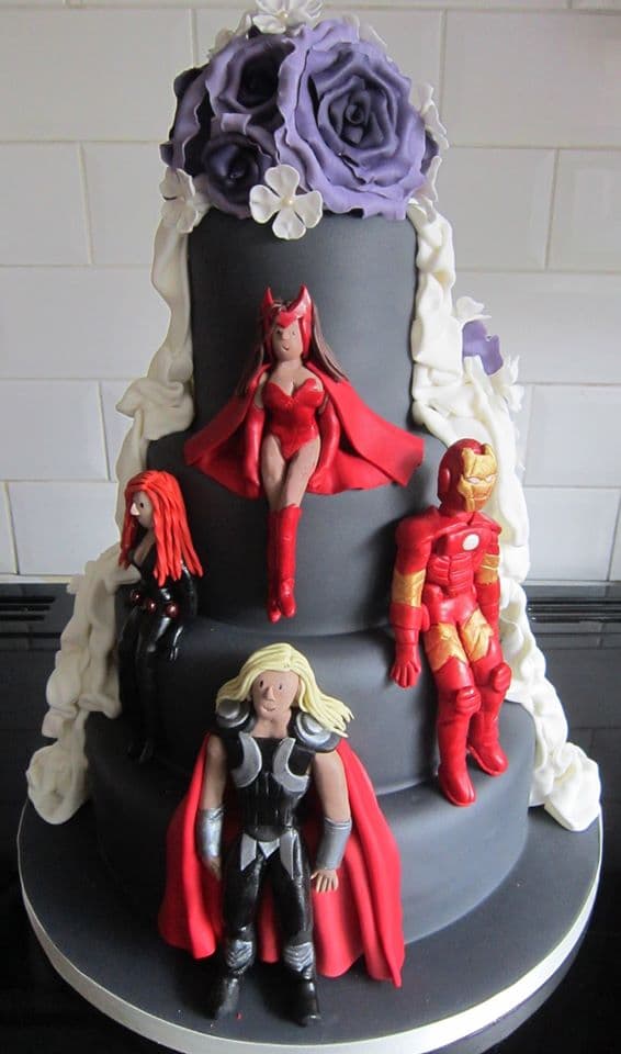 Checa algunos de sus pasteles más increíbles que van desde Mickey Mouse hasta películas como 'El Rey León', 'Los minions', 'Enredados', 'The Avengers' y muchos más.