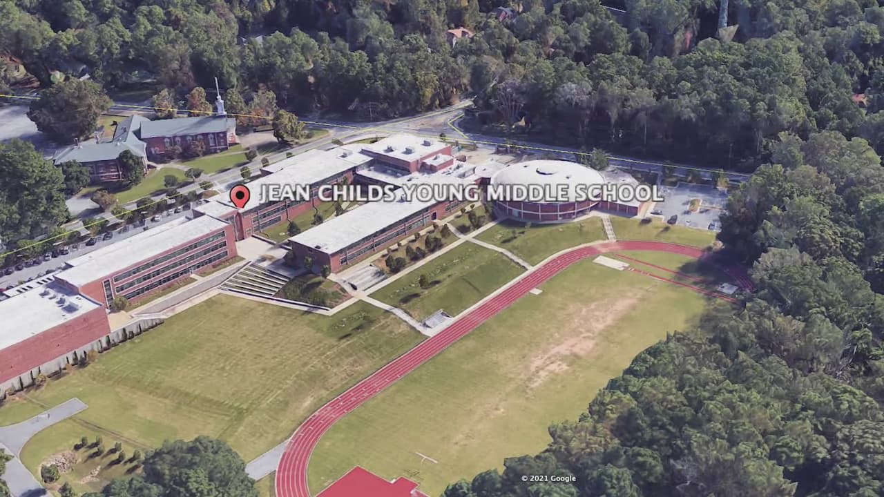 Amenaza de bomba obliga la evacuación de una escuela secundaria en Atlanta