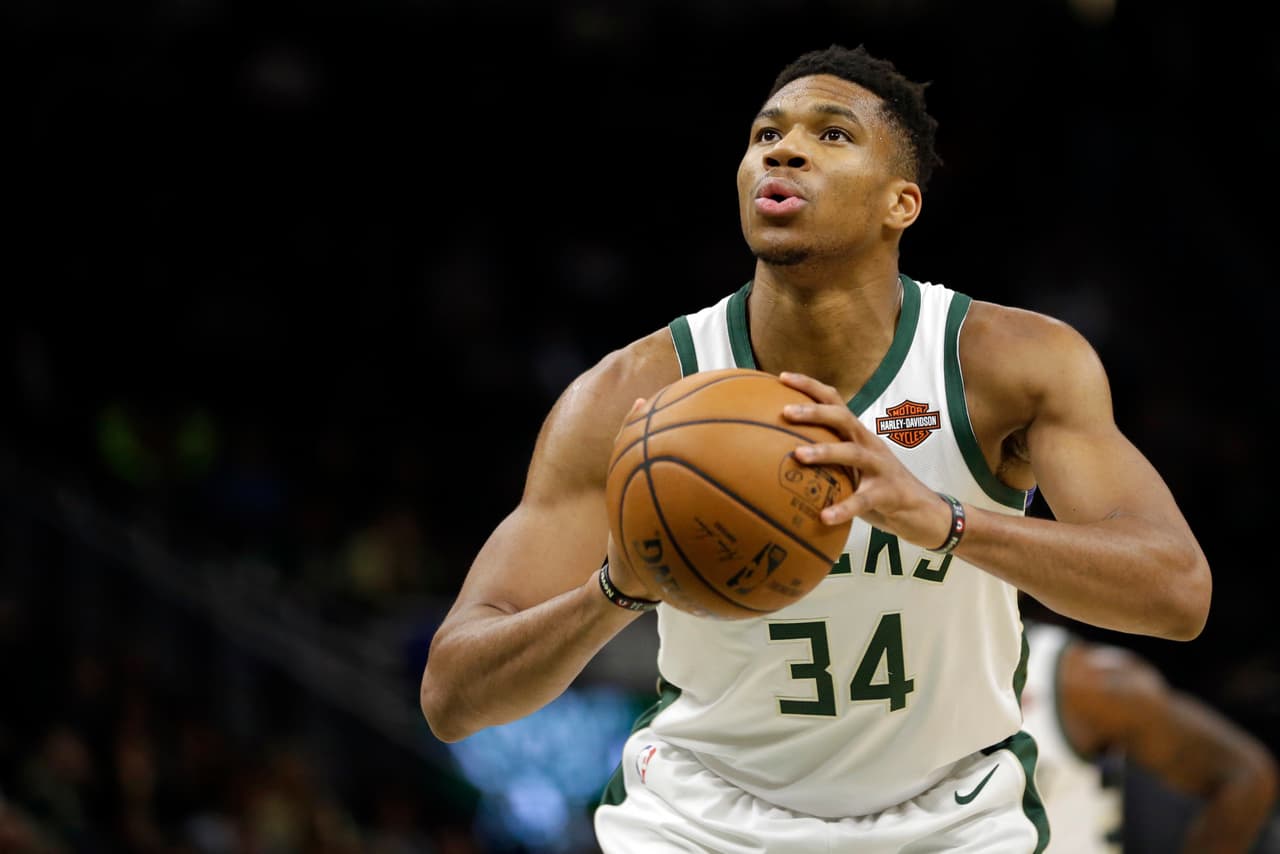 Giannis Antetokounmpo fue nombrado el jugador más valioso de la temporada pasada. Vistió los colores de Milwaukee Bucks y el equipo acabó con el mejor registro de la temporada 2018-19: 60-22.