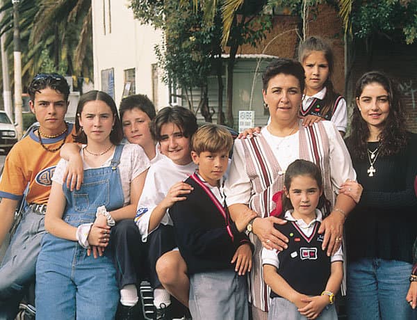 La señora Mary Torre comparte esta foto, cuando sus hijos participaban también en varios comerciales transmitidos en la televisión mexicana en la década de 1990.