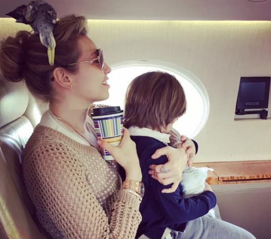 Pero de ser cierto el rumor, la intérprete de 'Amor a la Mexicana' estaría en espera de su tercer hijo, producto de los 15 años de matrimonio con Tommy Mottola.