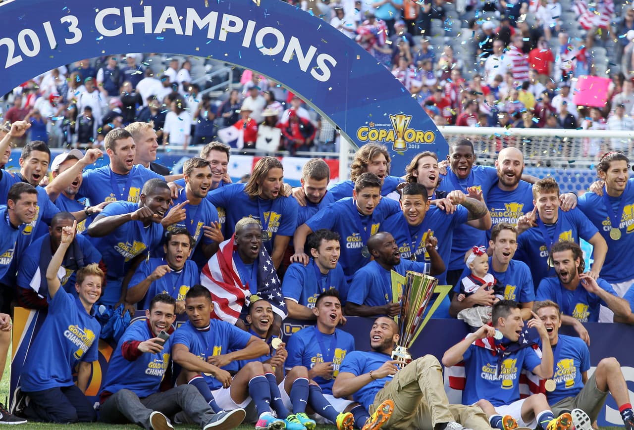 En otros torneos, Estados Unidos ha sido campeón en cinco ocasiones de la Copa Oro (1991, 2002, 2005, 2007 y 2013), el mayor torneo de selecciones en Concacaf. Además, en la Copa Confederaciones han obtenido un subcampeonato (2009) y dos terceros lugares (1992 y 1999).