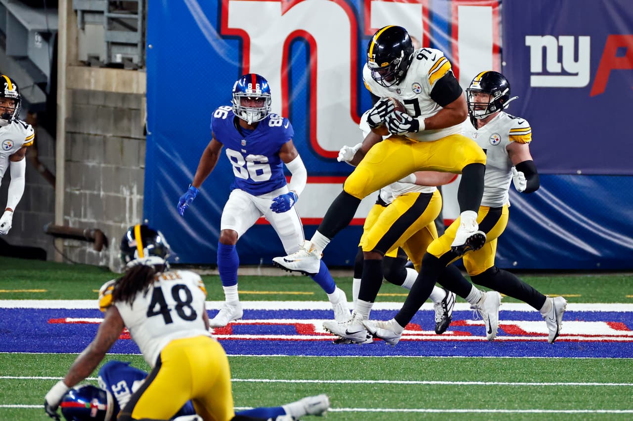 Los Steelers consiguen vencer en calidad de visitantes a los New York Giants.