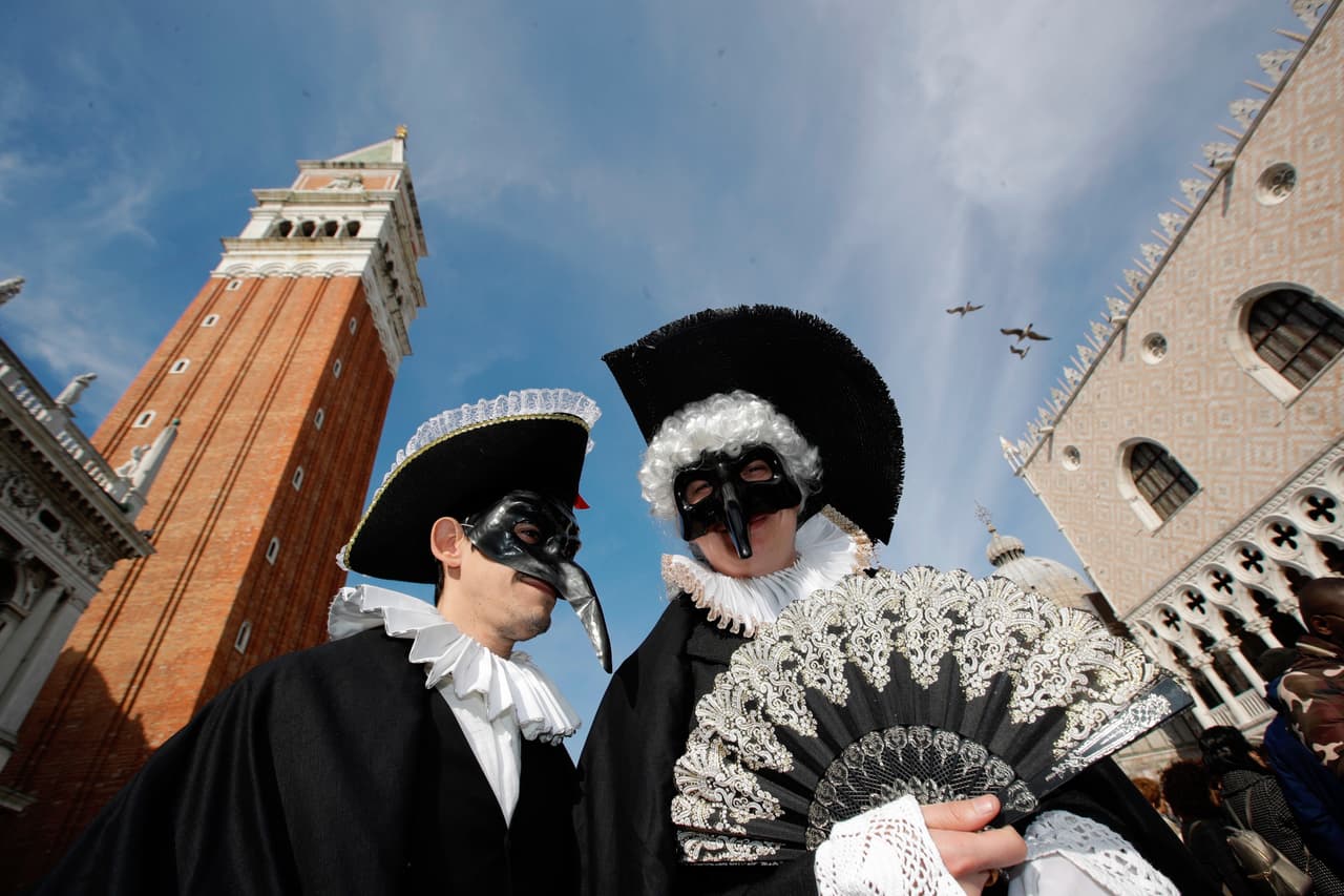 El carnaval de Venecia se creó en 1162, el día después de una victoria militar. Había caído en el olvido durante décadas hasta que el ayuntamiento de la ciudad lo impulsó nuevamente a partir de 1980.