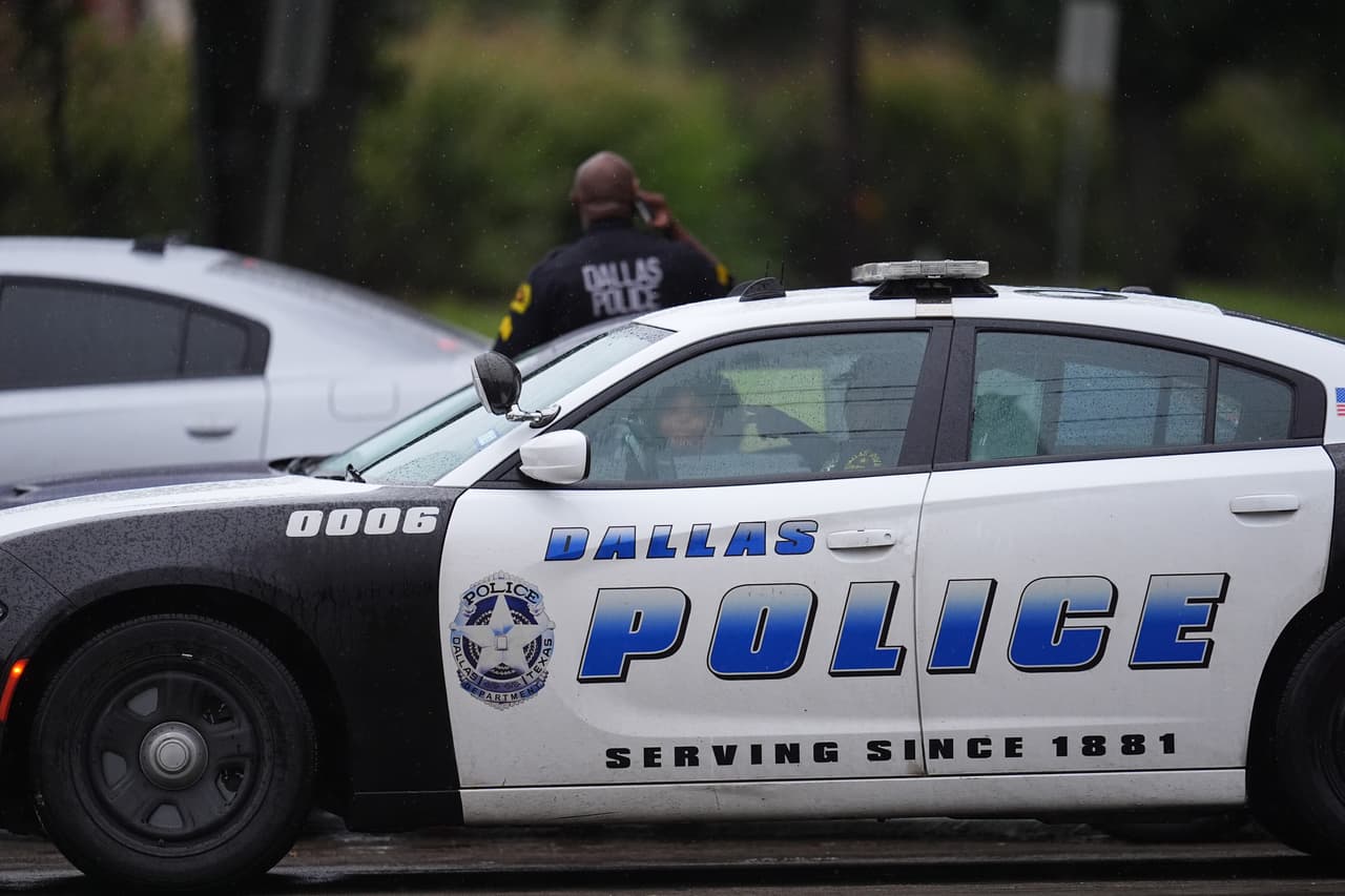 Tras el reporte inicial, la policía informó mantener
<b>un operativo de seguridad en el área de la I-35E.</b>