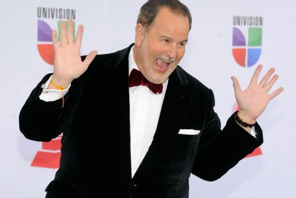 De Molina nació en Cuba y se graduó del Instituto de Arte de Fort Lauderdale.