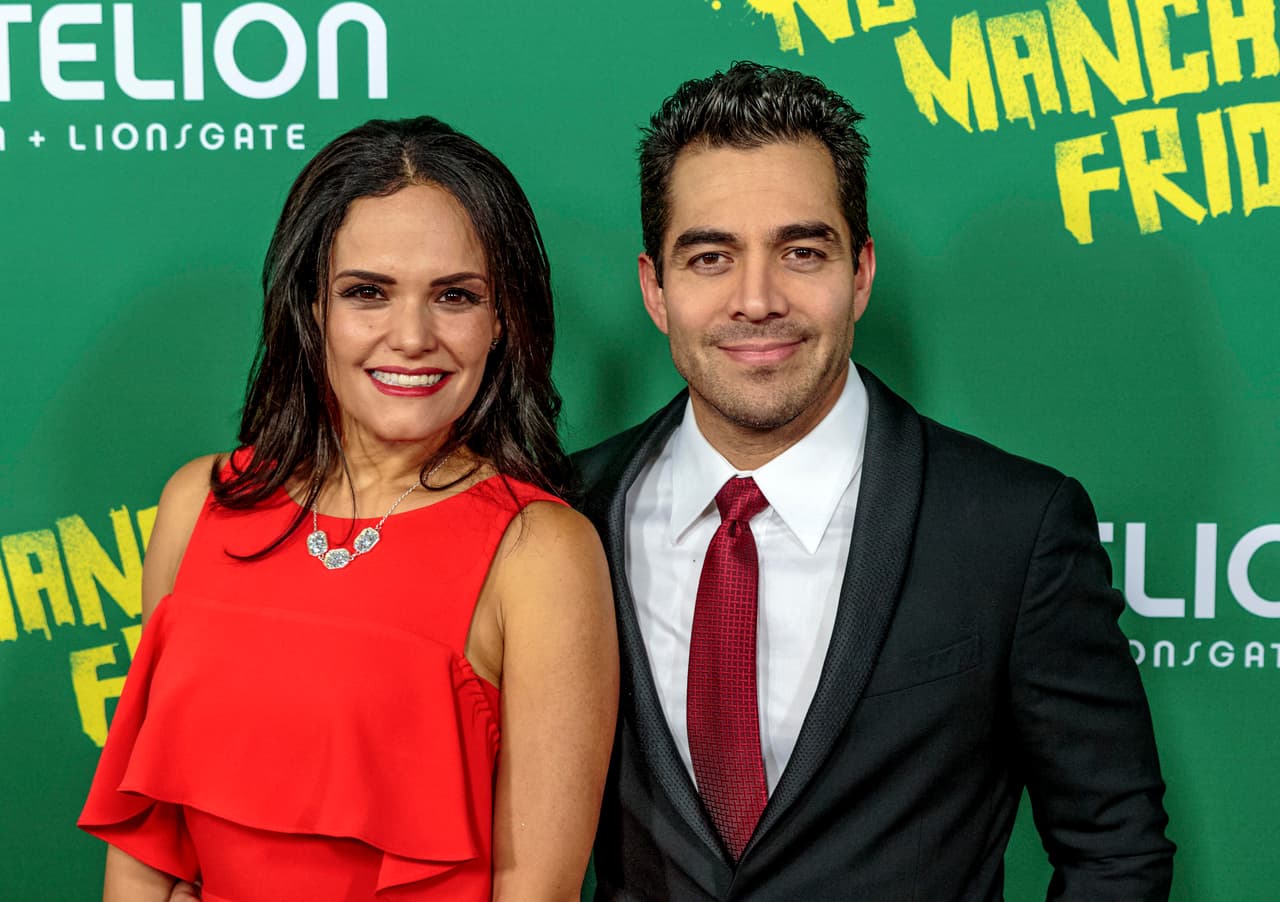 Omar Chaparro asistió con su esposa Lucy.