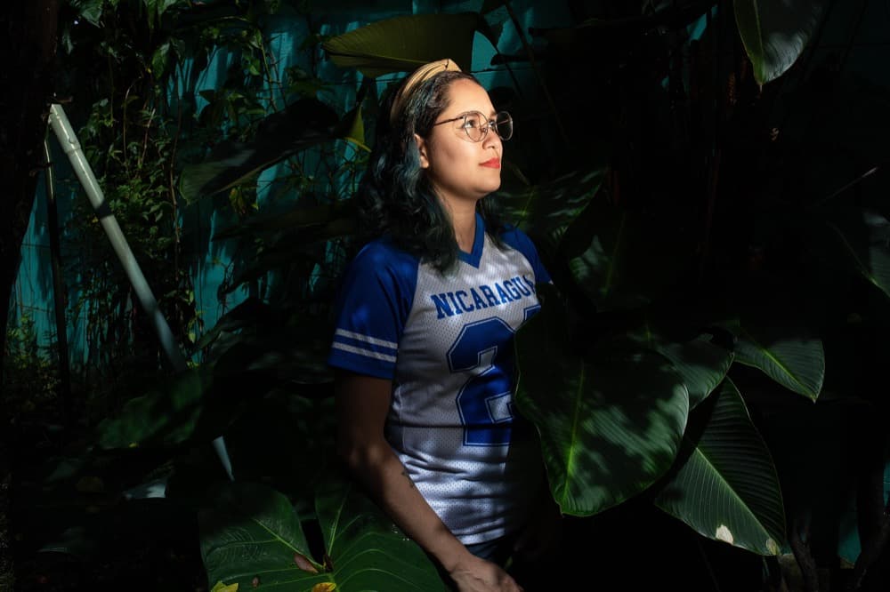 Xaviera Molina no pudo despedirse de su familia cuando huyó de Nicaragua. Antes estudiaba marketing, ahora es parte de la Red de Mujeres Pinoleras y tiene un emprendimiento en pastelería.