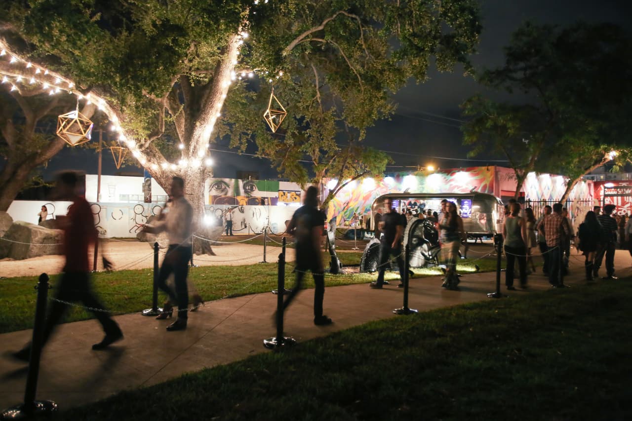 Wynwood se ha convertido en una de las zonas con mayor actividad nocturna en Miami.