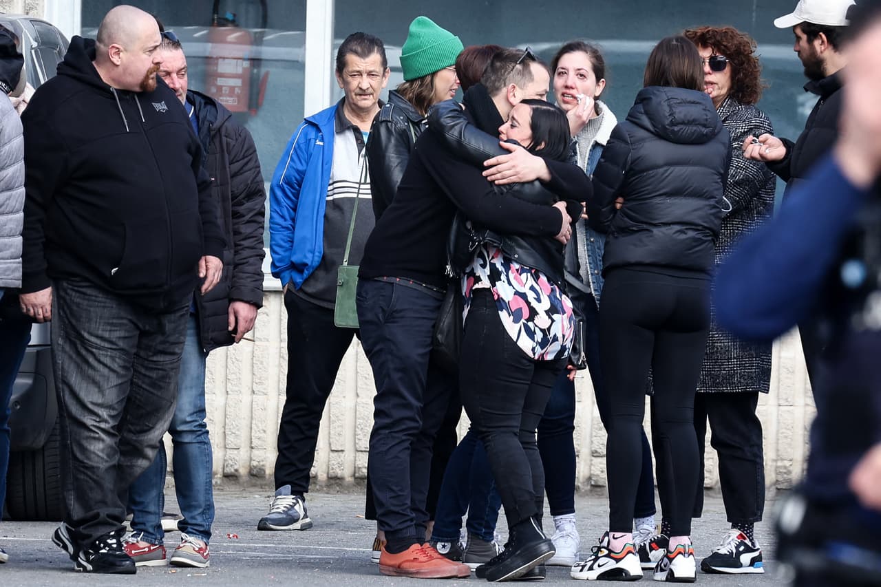 Auto arrolla a grupo que celebraba un carnaval y deja al menos 6 muertos y 10 heridos