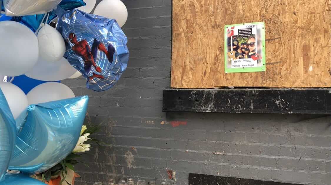 Los funcionarios enfatizaron en que la casa no tenía 
<a href="https://www.univision.com/local/philadelphia-wuvp/vivienda-que-se-incendio-en-fairmont-no-tenia-detectores-de-humo-video">detectores de humo</a> en funcionamiento, por lo que invitaron a cualquier persona que necesite los suyos a que llame al 
<b>311</b>.