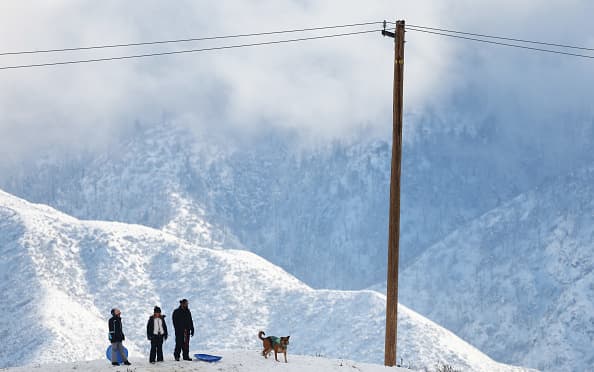 Las montañas que rodean a Los Ángeles, tienen una imponente vista, no registrada en los últimos 34 años.
<br>