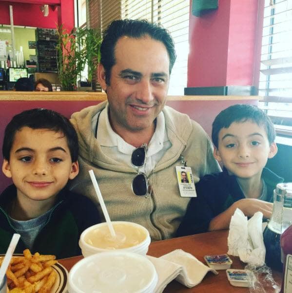 Desde hace años, Laván vive en Miami junto a su esposa, la periodista española Amanda Anusheh, y con sus hijos Julián y Luca.