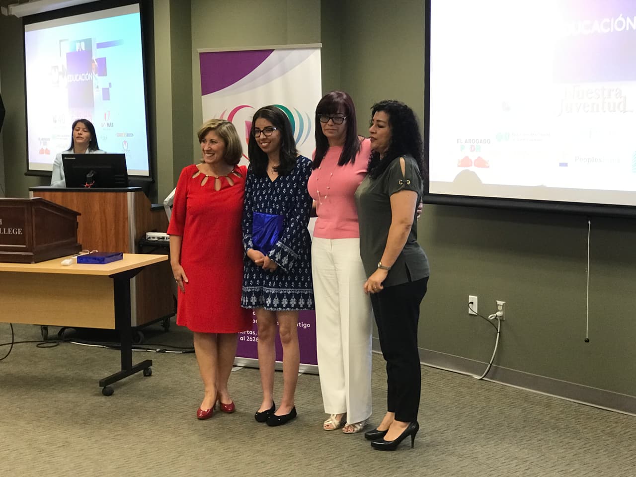 El programa “Nuestra Juventud” fue fundado por Univision 40 North Carolina en el 2004 con el propósito de ayudar a los jóvenes hispanos a cumplir sus metas universitarias.