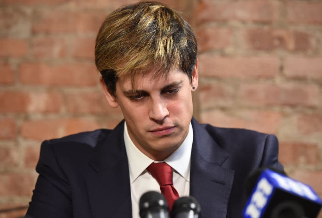 Los comentarios pedófilos de Milo Yiannopoulos fuerzan su renuncia como editor de la web nacionalista Breitbart