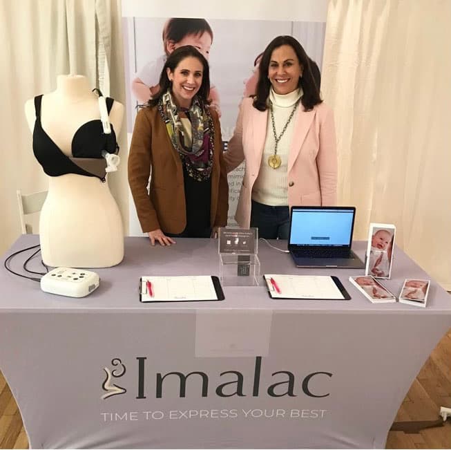 Noreen Sablotsky cuenta que saber la cantidad de nacimientos anuales le permitió precisar el mercado de su producto: un sostén masajeador para leche materna. En la foto: Sablotsky (a la derecha) con Rachael Kish, cofundadoras de Imalac.