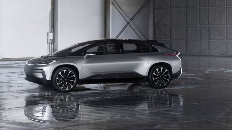 Con la aparición de esta FF 91, Faraday Future intenta sobreponerse a un año que lo vio envuelto en rumores de quiebra y alejamiento de miembros importantes de sus staff. Este modelo es su apuesta a 
<a href="http://www.univision.com/temas/vehiculos-autonomos">vehículo autónomo</a> para lograrlo.