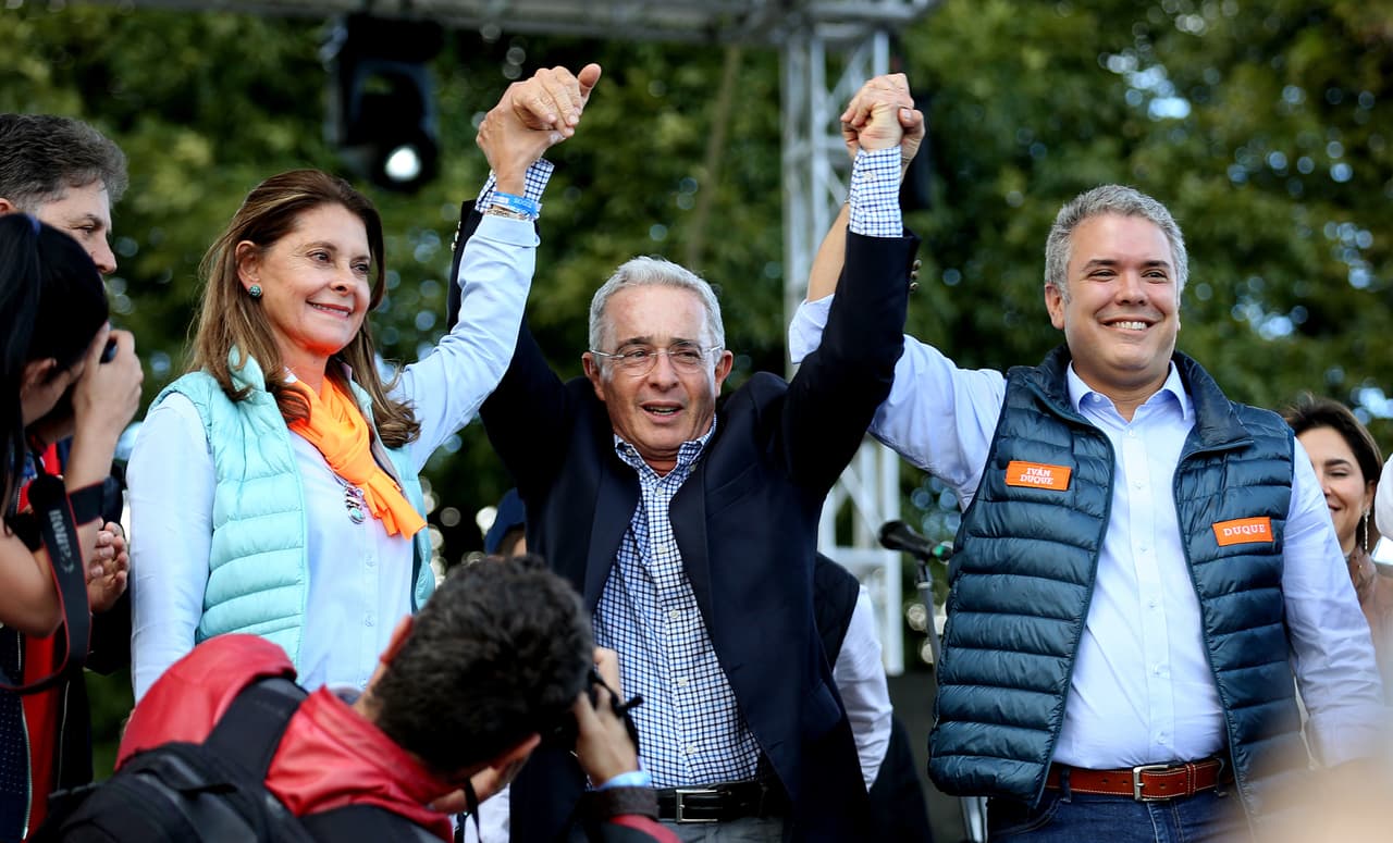 Elecciones en Colombia: Iván Duque, el candidato que arrastra lo mejor y lo peor del expresidente Uribe
