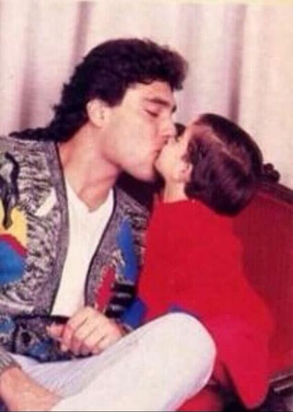 <b>"No sé nada de él"</b>, dijo de manera tajante, "pero no saber es positivo porque quiere decir que no te necesita. Debe estar yéndole bien".
<br>