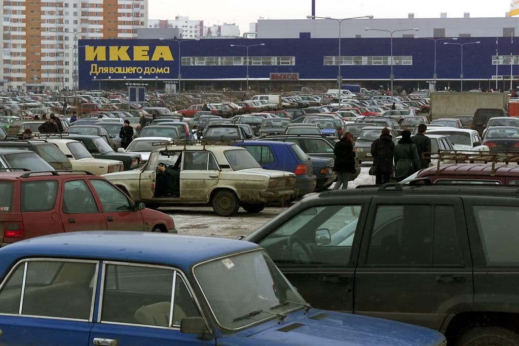 También en marzo pasado la tienda de muebles danesa Ikea anunció que pausaría sus ventas en Rusia. En el año 2000 la compañía arrancó operaciones con un éxito rotundo.