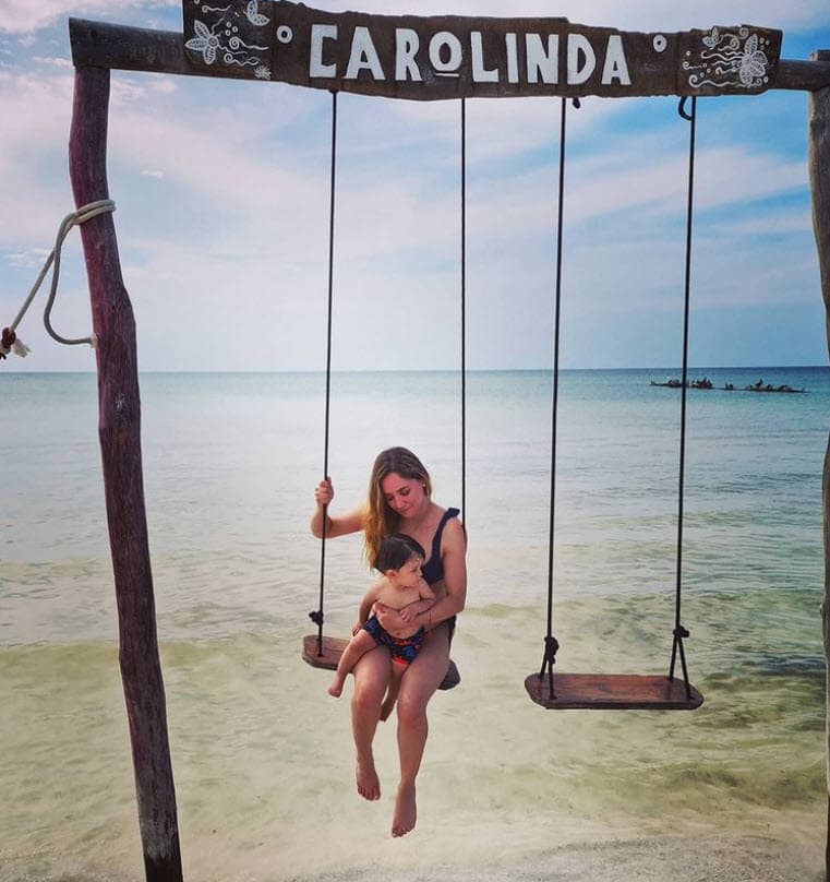 "Hay días en los que no se quiere dormir temprano y no lo forzó a hacerlo aunque esto implique romper la rutina, di lactancia un año y un mes, aunque muchos me decían que ya era suficiente, lo dejo comer con la mano cuando así decide. 
<b>¿Y saben qué? pienso seguir haciéndolo</b>", escribió tajante.
<br>