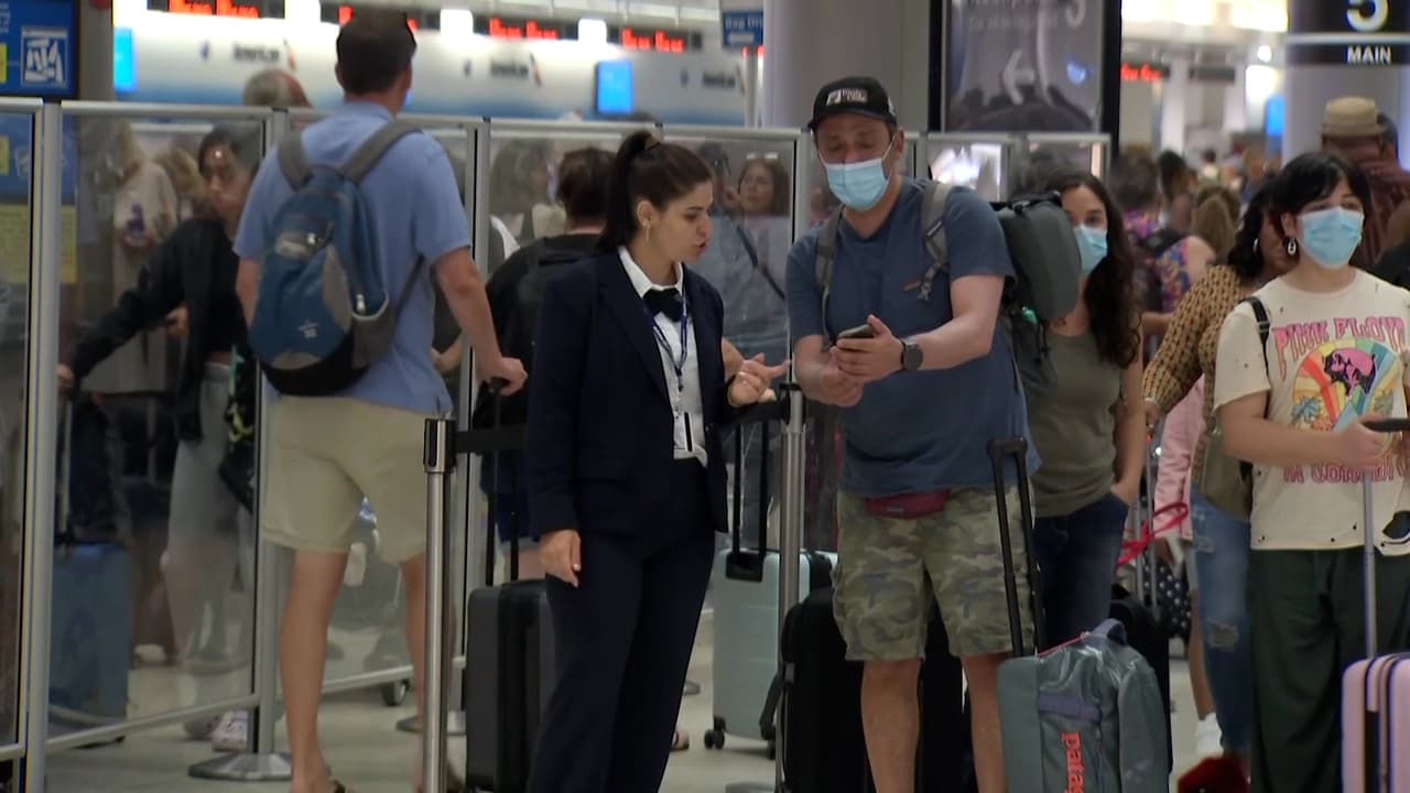 Con el inicio de las vacaciones de verano personas de todas partes del mundo viajan, y en los Estados Unidos el Aeropuerto Internacional de Miami se convierte en uno de los más ocupados. 
<br>