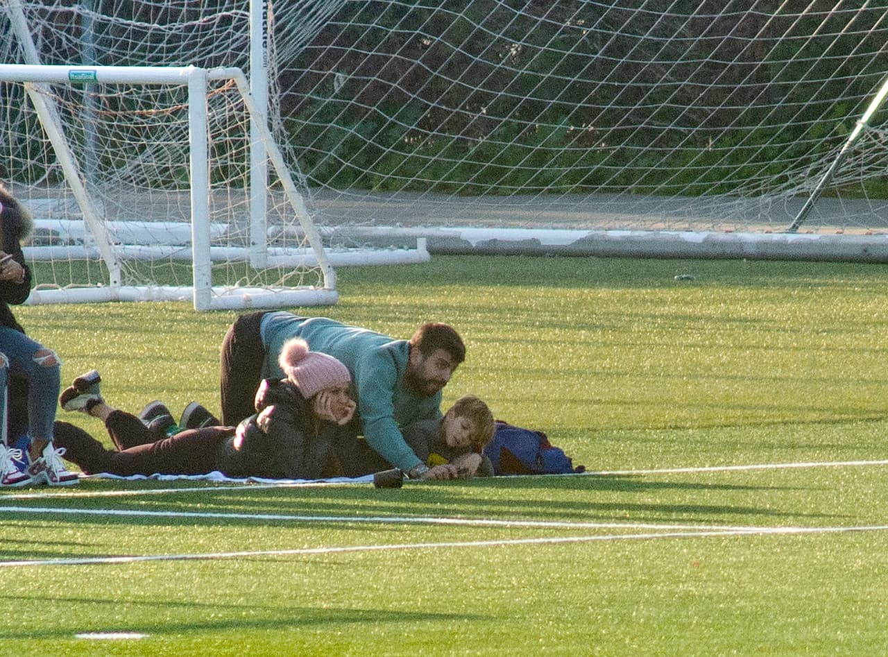 Piqué intentó entretener a Sasha.