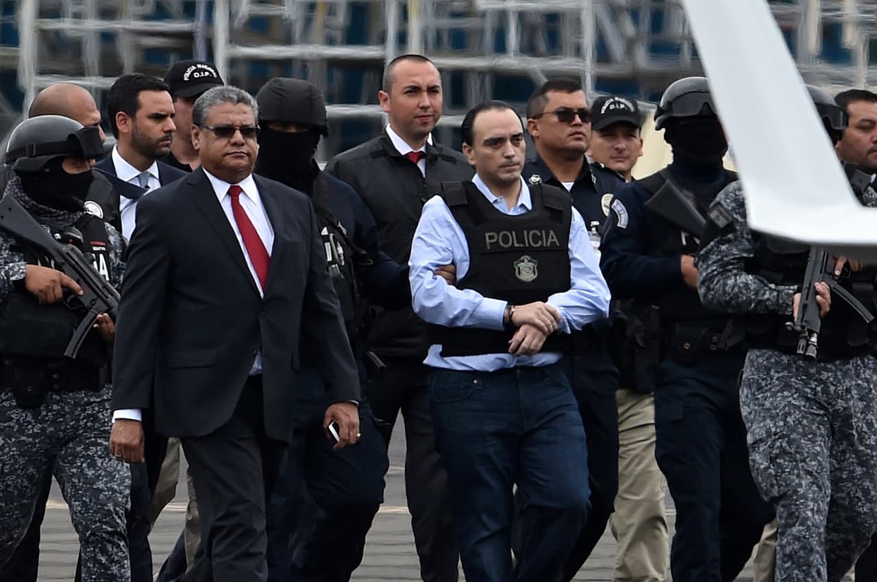 El exgobernador de Quintana Roo, Roberto Borge, es extraditado a México donde enfrentará cargos por corrupción 